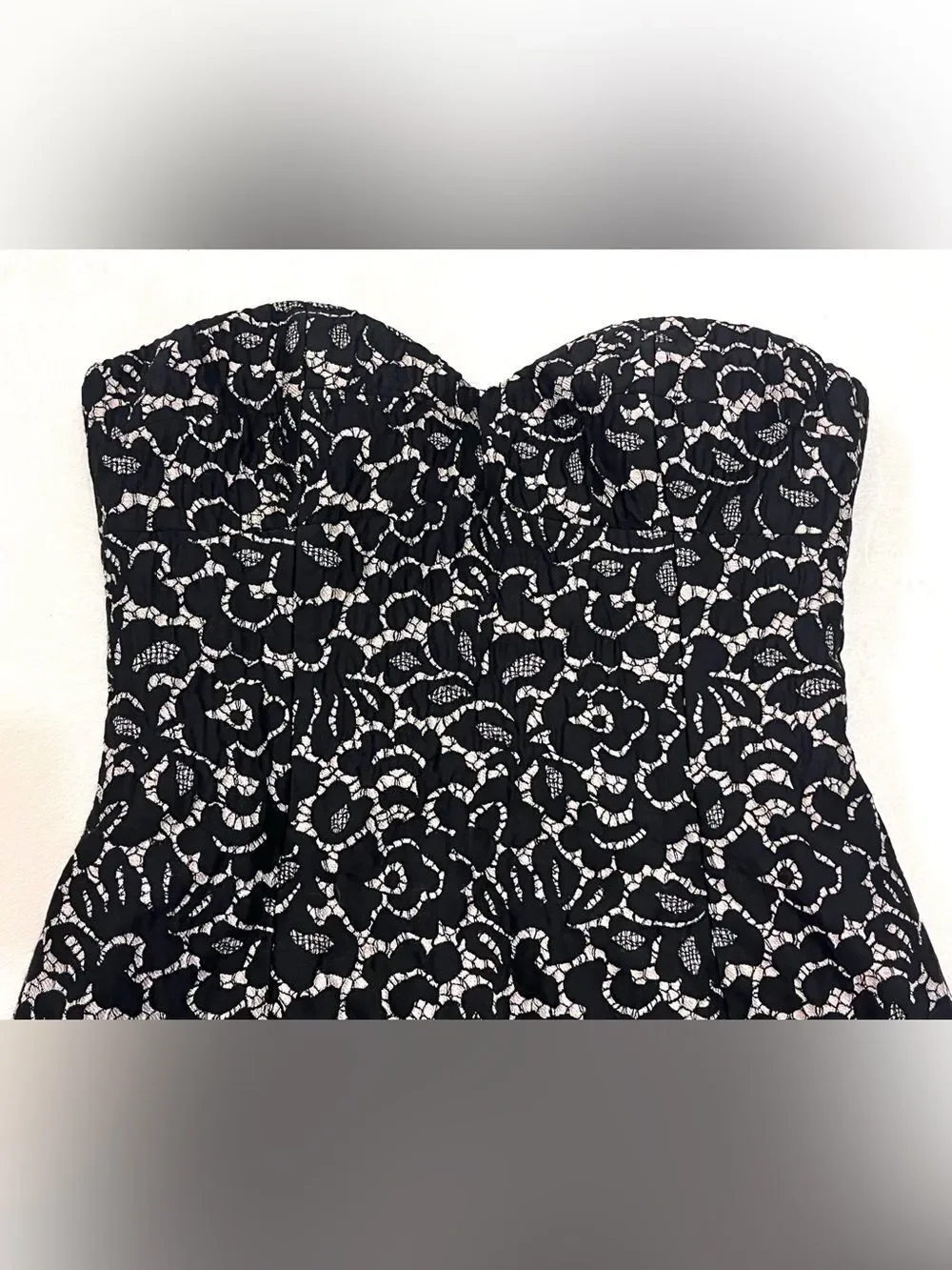 Michael Kors Strapless Black & Cream Lace Sheath Dress Back Zip & Slit Women’s 6